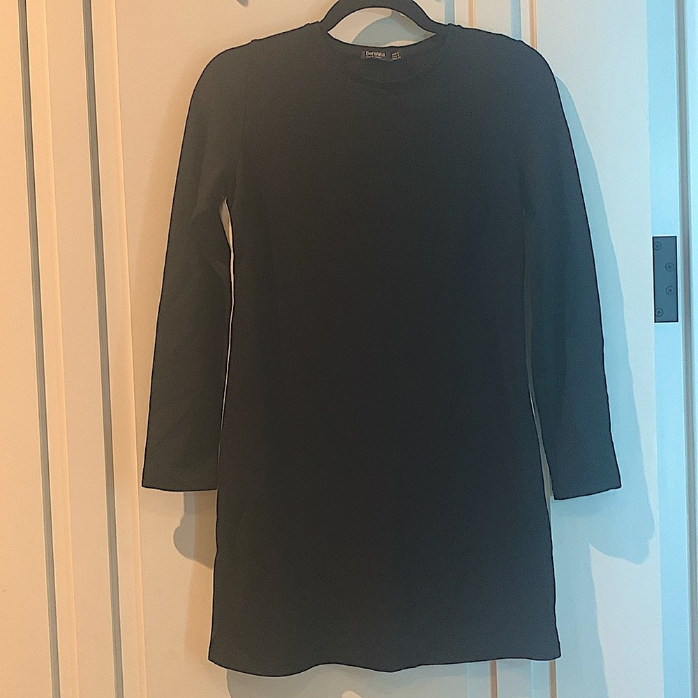 Bershka long sleeved mini dress, with white stripe down sides. Size small.